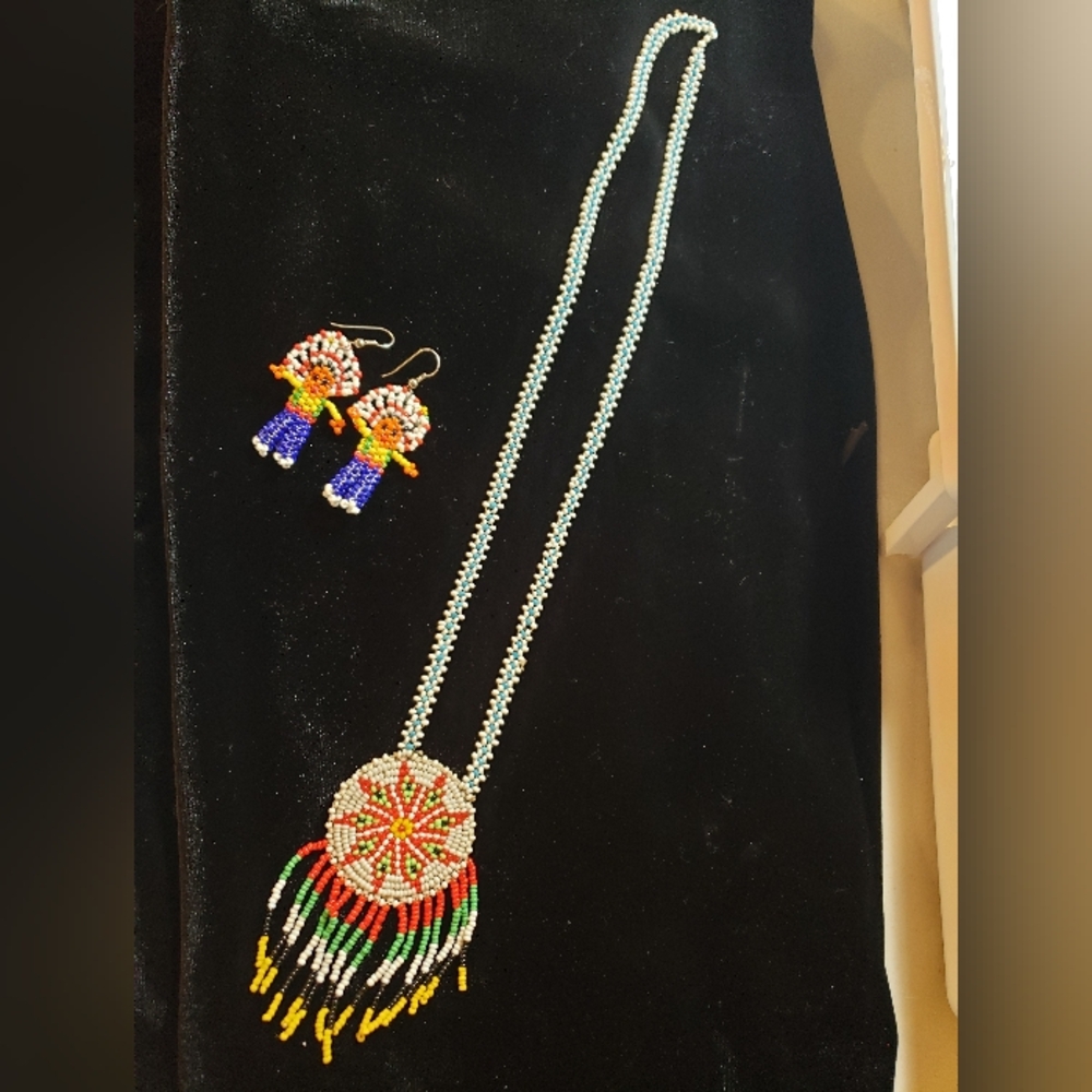 Indian jewelry - Picture 1 of 17